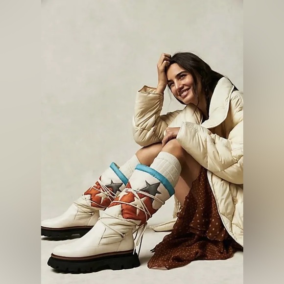 Free People Shoes - Free‎ People Puffer Boots